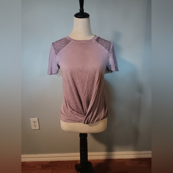 Women's Top - Picture 1 of 2